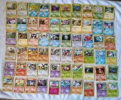 Large Pokemon Card 400+ Lot, Vintage to Current! Deltas, Holos, no dupes! + box - Image 1