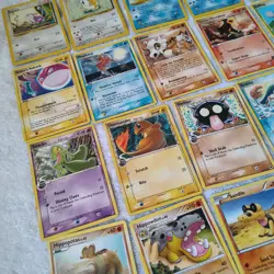 Large Pokemon Card 400+ Lot, Vintage to Current! Deltas, Holos, no dupes! + box - Image 2