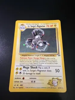 Lt. Surge’s Magneton Holo 8/132 Gym Heroes Pokemon Card WOTC Vintage Rare LP/NM - Image 1