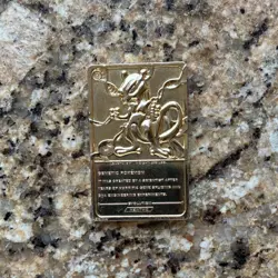 Pokemon Mewtwo Gold Metal Card Nintendo 1999 Burger King Limited Edition - Image 2