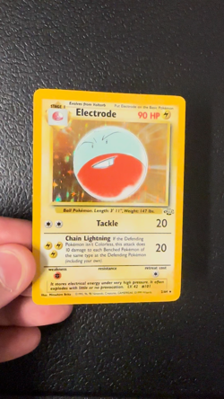 Electrode - 2/64 Jungle Unlimited Holo Rare Pokemon - NM - Image 2