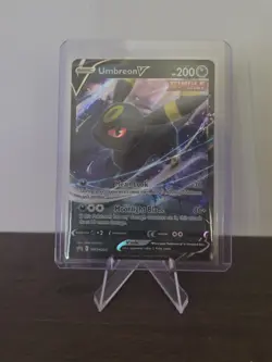 Umbreon V - SWSH203 - SWSH: Sword & Shield Black Star Promo Card - Image 2