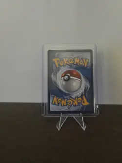 Umbreon V - SWSH203 - SWSH: Sword & Shield Black Star Promo Card - Image 3