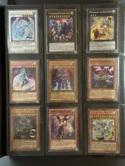 Yu-Gi-Oh! TCG - Lot of 200+ Cards w/binder - LP to MP condition - See pictures - Image 1