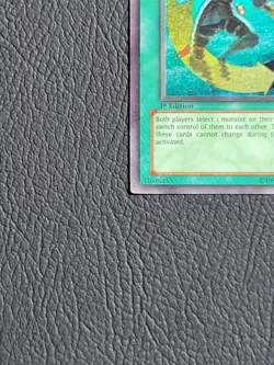 2003 Yugioh Legacy of Darkness Creature Swap LOD-081 Ultra Rare 1st Edition - MP - Image 2