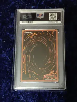PSA 9 - LOB-007 - Light Fade Wavy- Celtic Guardian - Yu-Gi-Oh! See Comparison - Image 2