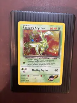 ROCKET'S SCYTHER 2000 POKEMON GYM HEROES RARE HOLO 13/132 MP/HP - Image 1