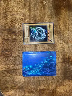 Yugioh OCG Blue Eyes White Dragon ULTRA RARE japanese LB-01 HP - Image 1