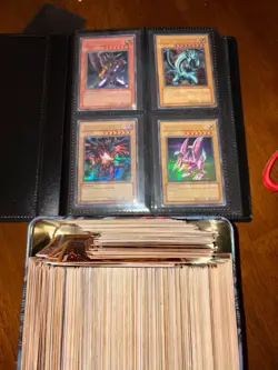 yugioh yu gi oh collection lot 1k cards multiple holos VINTAGE! Blue eyes red - Image 2