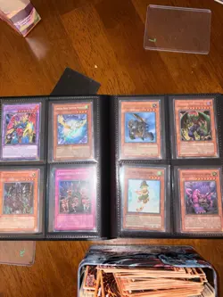 yugioh yu gi oh collection lot 1k cards multiple holos VINTAGE! Blue eyes red - Image 4