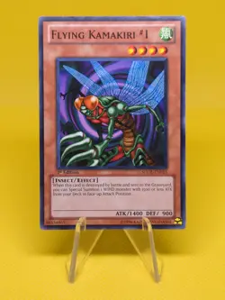 Yugioh - Flying Kamakiri #1 (SDDL-EN015) - Common 1st Edition - Image 1