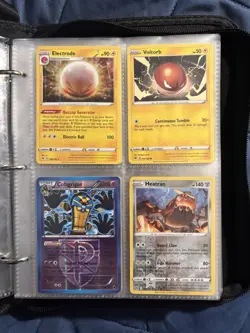 Pokemon Binder Lot - Image 5