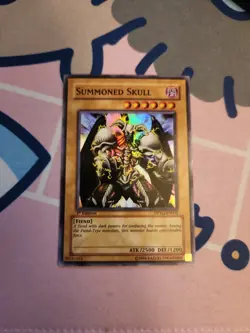 Yugioh Summoned Skull DPYG-EN002 (Super Rare) 1st Edition N/M - Image 1