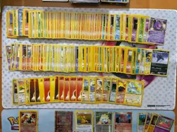 Vintage Pokemon Card Lot Holo Etc MP-Damaged Charizard Mew Umbreon Fire 860+ - Image 4