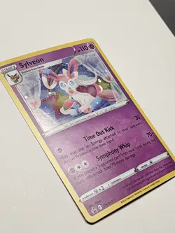 Pokemon Sylveon SWSH211 Promo Holo - Image 3