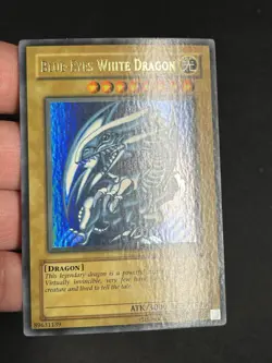 Blue-Eyes White Dragon SDK-001 Ultra Rare WAVY Unlimited Yu-Gi-Oh - Image 3