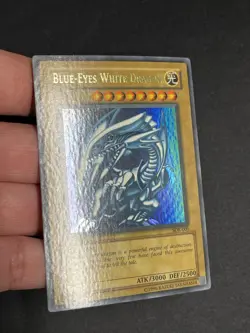 Blue-Eyes White Dragon SDK-001 Ultra Rare WAVY Unlimited Yu-Gi-Oh - Image 5