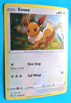 POKEMON SWORD & SHIELD EEVEE #SWSH095 BLACK STAR PROMO HOLO VERY LIGHT PLAY - Image 2