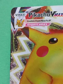 Pokemon Sword & Shield Vivid Voltage Pikachu vmax 044/185 Ultra Rare - Image 2