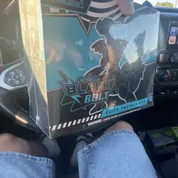 Pokemon Scarlet & Violet Black Bolt Elite Trainer Box Pokemon TCG - Image 2