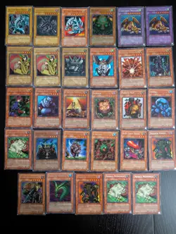 YUHIOH Early 2000s lot of over 400+ cards, heavily used! - Image 1