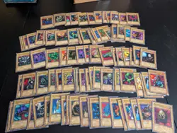 YUHIOH Early 2000s lot of over 400+ cards, heavily used! - Image 4