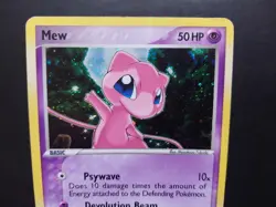 Pokemon - Mew 040 Holo Black Star Promo - Image 2
