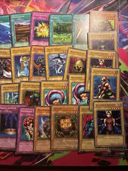 Yu-Gi-Oh Card Lot of Vintage LOB SKE MRL SDK SYE 1st Edition Old School Cards - Image 4