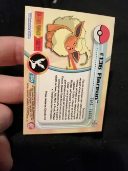 Carta Pokemon Topps Flareon #136 Rainbow Holo Foil Ita Excellent - Image 4