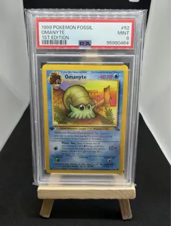 Pokemon Card Omanyte 1st Edition Fossil, 52/62, 1999 WOTC PSA 9 - Image 1