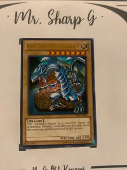BLUE-EYES WHITE DRAGON - SDBE-EN01 ENGLISH Yu-Gi-Oh! CARD ULTRA RARE HOLO KONAMI - Image 3