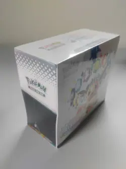 Prismatic Evolutions Elite Trainer Box - Pokemon Scarlet & Violet ETB - Sealed - Image 2