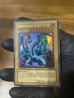 Blue-Eyes White Dragon LOB-001 LDD-S001 1st Ed Foil Spanish Version - Image 2