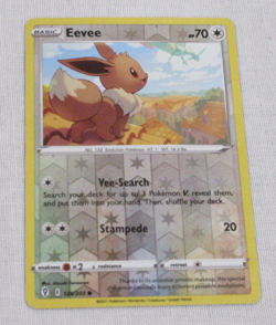 Eevee 125/203 Evolving Skies 2021 Reverse Holo Pokemon Card - Image 1