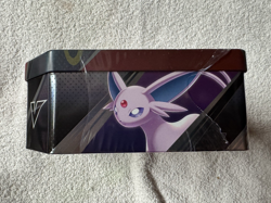 Pokemon TCG V Powers Tin UMBREON Sword & Shield BRAND NEW SEALED - Image 3
