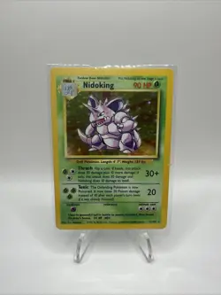 Nidoking - HOLOGRPAHIC - 95,96,98 Nintendo, GAMEFREAK 1999 Wizards Pokemon Card - Image 1