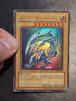 Yu-Gi-Oh! ULTRA RARE CARD BLUE-EYES WHITE DRAGON SDK-001 1996 VINTAGE PRINT LP - Image 4