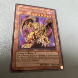 Victory Dragon - Yu-Gi-Oh! JUMP-ENO11 Super Rare Limited Edition LP - Image 3