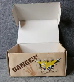 Vintage Pokemon TCG Card Fossel Storage Box Aerodactyl Zapdos 1999 Cardbox Empty - Image 1