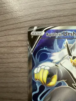 Pokemon TCG Rapid Strike Urshifu V 152/163 - Image 3