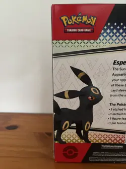 POKEMON Scarlet & Violet Prismatic Evolutions Premium Figure Collection Box - Image 3