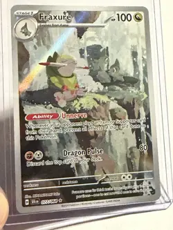 Fraxure Illustration Rare 077/064 - SV: Shrouded Fable - Pokemon TCG - Holo - Image 1