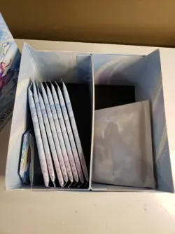 DISNEY LORCANA TCG: WINTERSPELL ILLUMINEER'S TROVE BOX Open Box/SEALED CONTENTS - Image 3