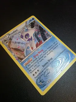 FROSLASS RC8/RC32 UC GENERATIONS POKEMON HOLO LP - Image 2