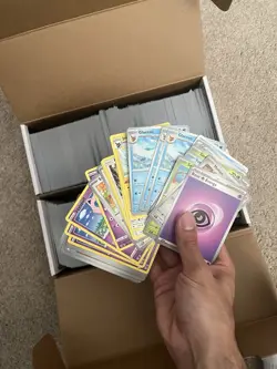 Pokemon Bulk Lot 2000+ Cards - commons, uncommons, rares, and energys - Image 2