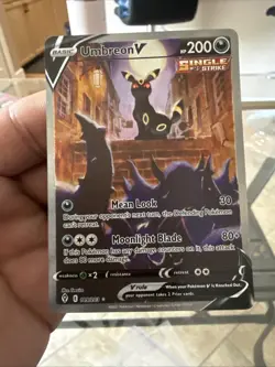 Pokemon Umbreon v Holo Ultra Rare TCG Card Evolving Skies 189/203 NM/M Condition - Image 1