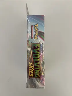 Sealed 3 Pack Evolving Skies Hanger Box Pokemon TCG Sword & Shield booster 820650851551 - Image 4