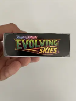 Sealed 3 Pack Evolving Skies Hanger Box Pokemon TCG Sword & Shield booster 820650851551 - Image 5