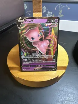 Pokemon TCG Mew V Fusion Strike 113/264 Holo Ultra Rare - Image 1