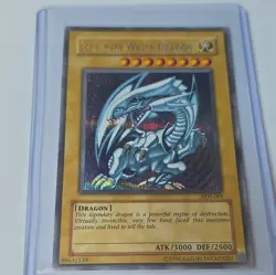 Konami Blue-Eyes White Dragon DDS-001 Prismatic Secret Holo Unlimited - Image 2
